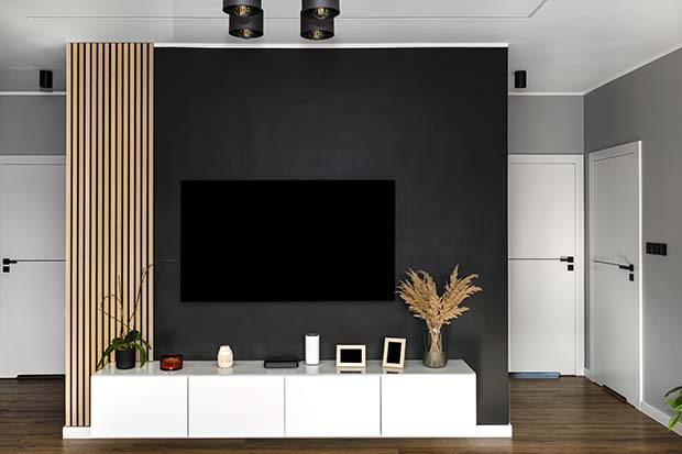 7個客廳電視牆設計方法，突顯家居特色：1. 落地式電視牆設計